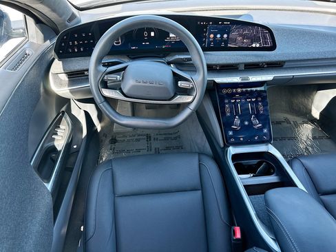 Used 2023 Lucid Air Pure AWD/4WD image 21