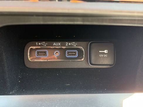 Used 2020 Jeep Grand Cherokee Altitude AWD/4WD image 36
