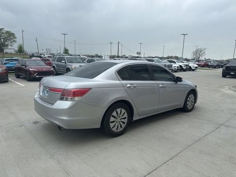 Used 2011 Honda Accord LX image 3