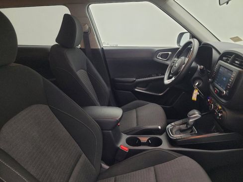 Used 2020 Kia Soul S FWD image 21