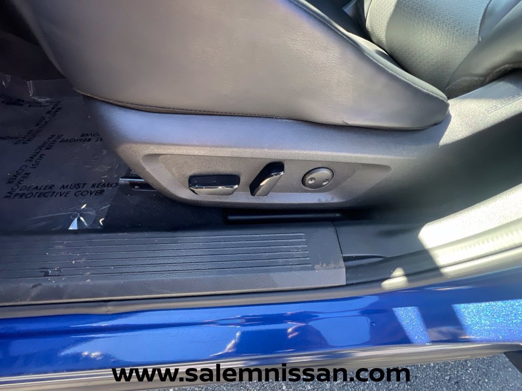 Used 2023 Nissan Rogue SV w/ SV Premium B Package AWD/4WD image 16