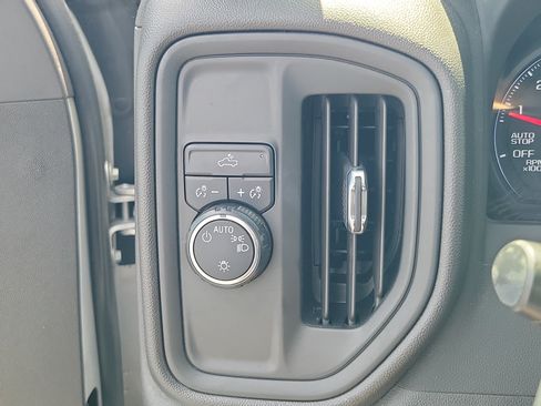 Used 2022 Chevrolet Silverado 1500 Custom RWD image 18