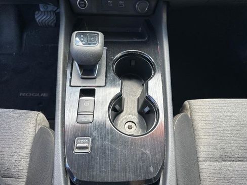 Used 2021 Nissan Rogue S image 20