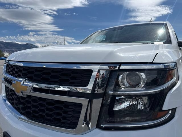 Used 2018 Chevrolet Suburban LT AWD/4WD image 3