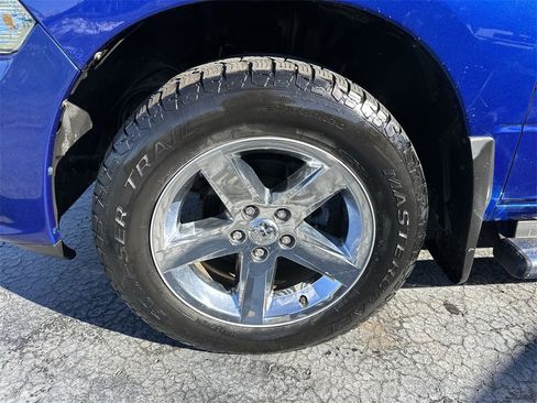 Used 2017 RAM 1500 Express image 2