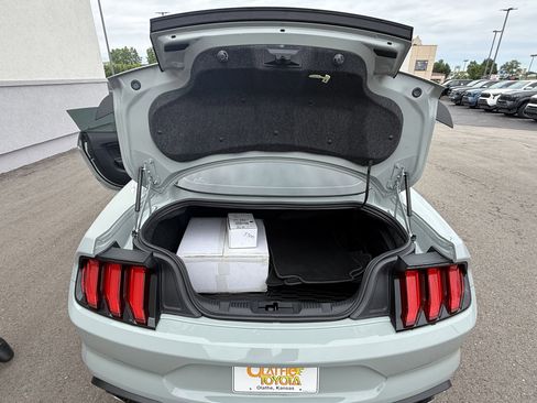 Used 2021 Ford Mustang GT Premium w/ Equipment Group 401A RWD image 17