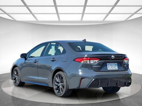 Used 2024 Toyota Corolla SE w/ SE Convenience Package FWD image 6