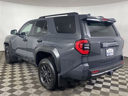 Used 2025 Toyota 4Runner SR5 AWD/4WD image 4