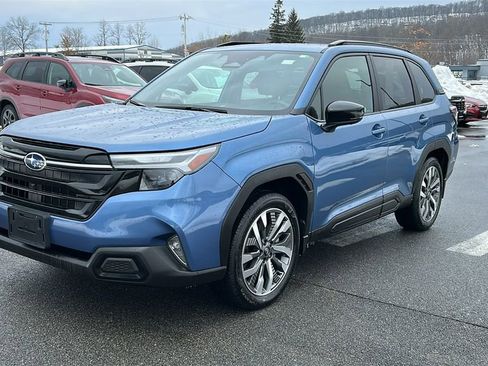 Certified 2025 Subaru Forester Touring image 3