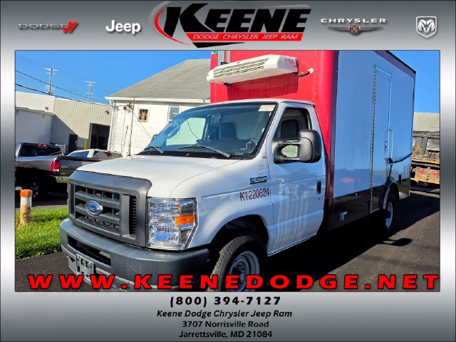 Used 2023 Ford E-350 and Econoline 350 Super Duty w/ Power Windows & Locks Group RWD image 1