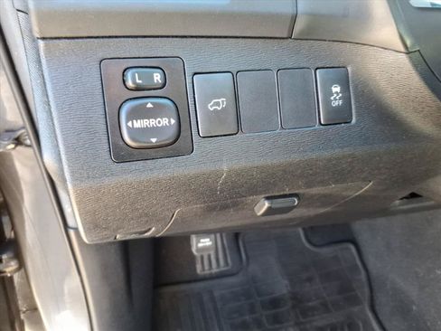 Used 2013 Toyota Venza Limited AWD/4WD image 27
