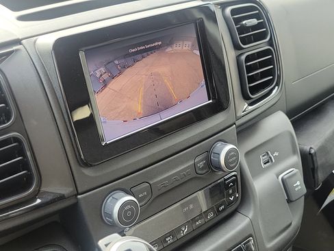 Used 2025 RAM ProMaster 2500 w/ Convenience Group image 14