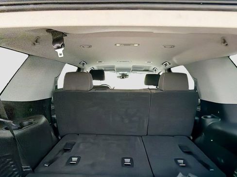 Used 2019 GMC Yukon SLE w/ SLE Value Package image 23