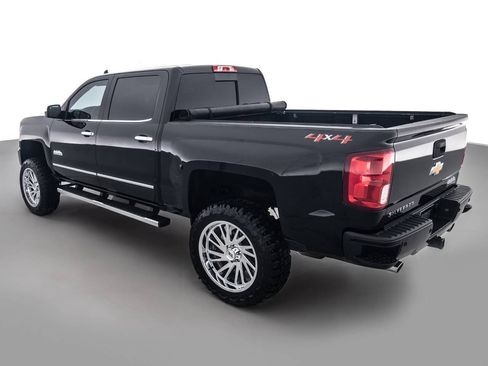 Used 2018 Chevrolet Silverado 1500 High Country AWD/4WD image 7