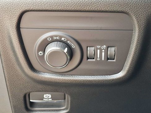 Used 2025 Jeep Grand Cherokee L Laredo w/ Luxury Tech Group I AWD/4WD image 25