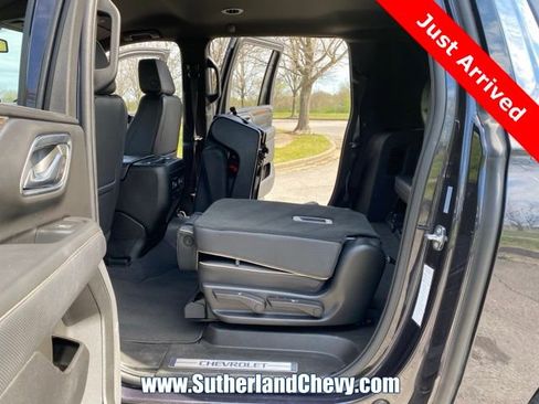 Used 2023 Chevrolet Suburban Premier AWD/4WD image 42