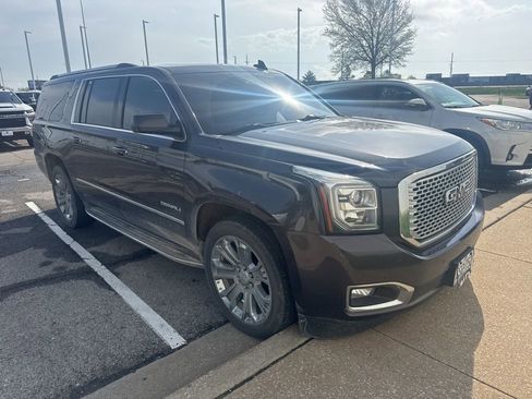 Used 2017 GMC Yukon XL Denali w/ Open Road Package image 1