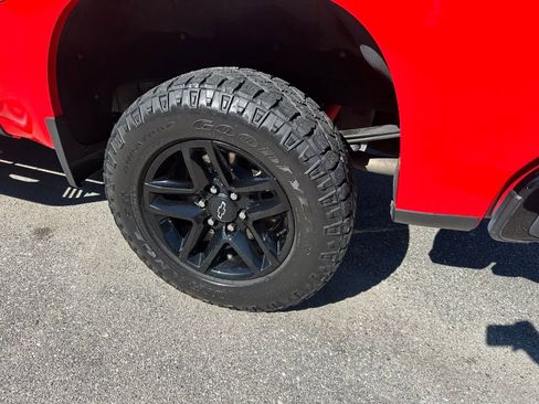 Used 2022 Chevrolet Silverado 1500 LT Trail Boss w/ Protection Package image 9
