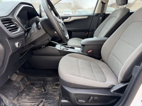 Certified 2020 Ford Escape SE image 13