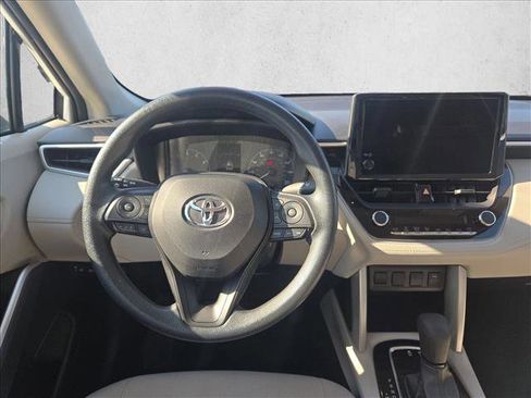 Used 2024 Toyota Corolla Cross L AWD/4WD image 16