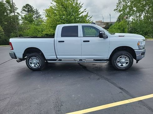 Used 2024 RAM 2500 Tradesman w/ Chrome Appearance Group AWD/4WD image 2
