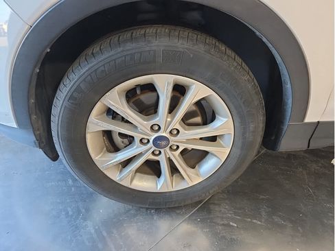 Used 2017 Ford Escape S image 3