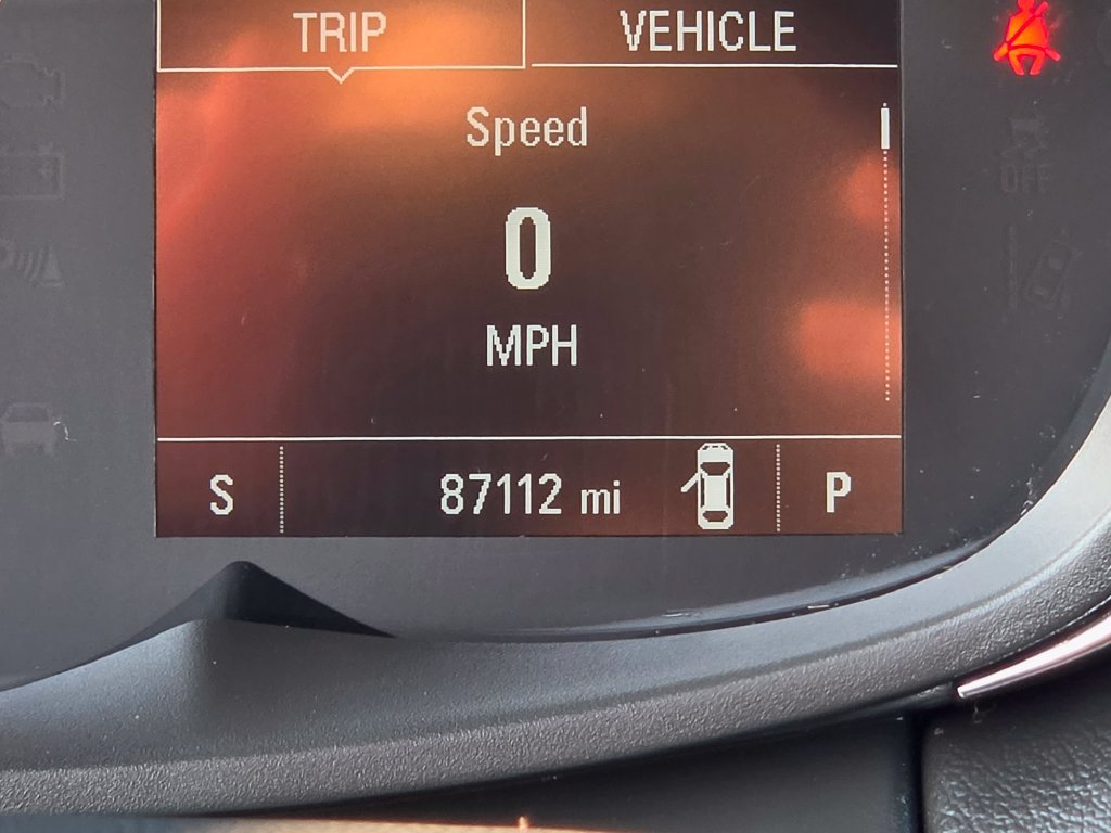 Used 2022 Chevrolet Trax LT w/ LT Convenience Package FWD image 20