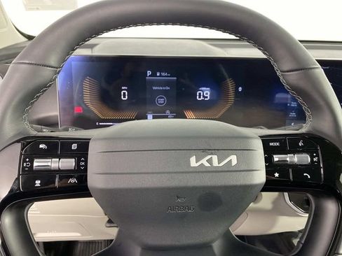 Used 2026 Kia Sorento EX image 16