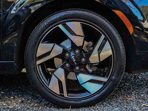 Certified 2023 Kia Soul GT-Line image 27