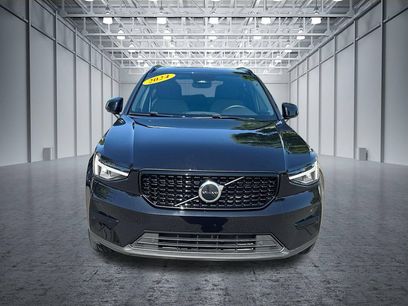 Used 2024 Volvo XC40 B5 Core