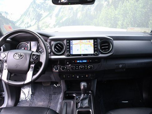 Certified 2021 Toyota Tacoma TRD Sport w/ TRD Premium Sport Package AWD/4WD image 18