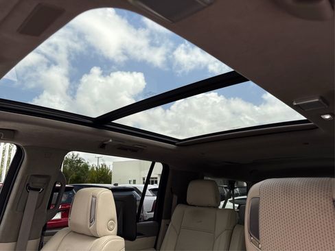 Certified 2025 Cadillac Escalade ESV Sport Platinum AWD/4WD image 36