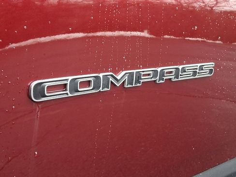 Used 2022 Jeep Compass Latitude image 30