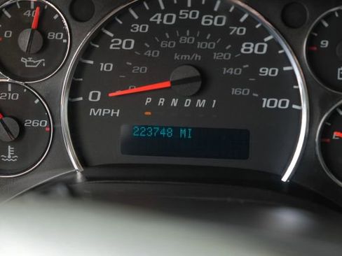 Used 2019 GMC Savana 3500 w/ Power Convenience Package image 18