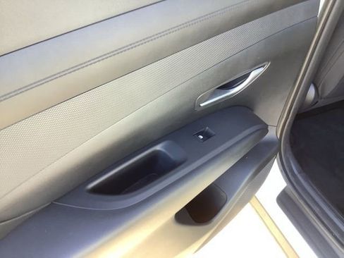 Used 2025 Hyundai Tucson SE image 18