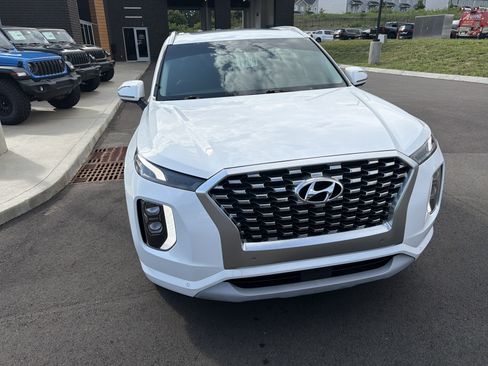 Used 2022 Hyundai Palisade Limited w/ Cargo Package FWD image 5