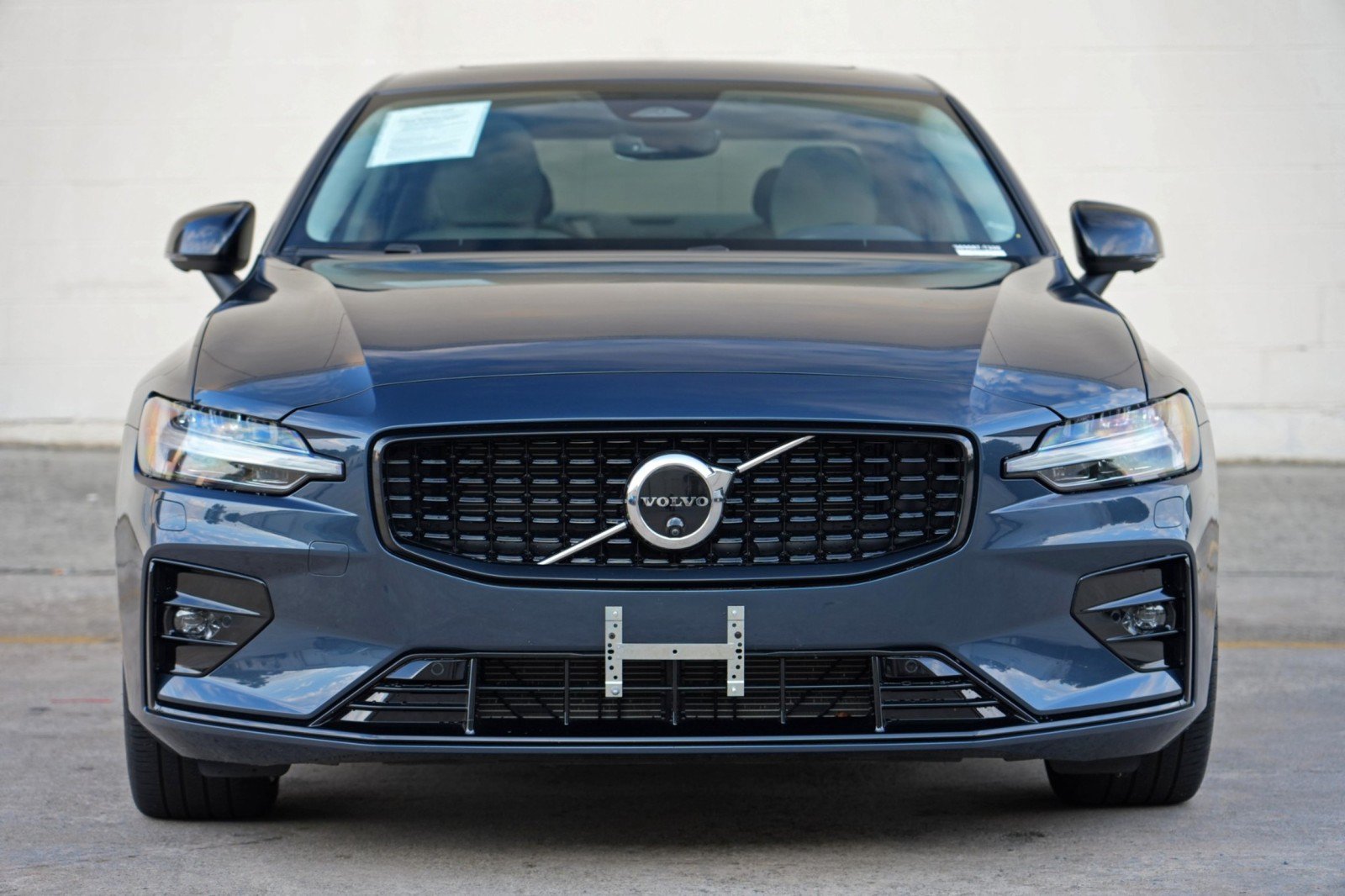 Used 2025 Volvo S60 B5 Plus w/ Climate Package FWD image 7