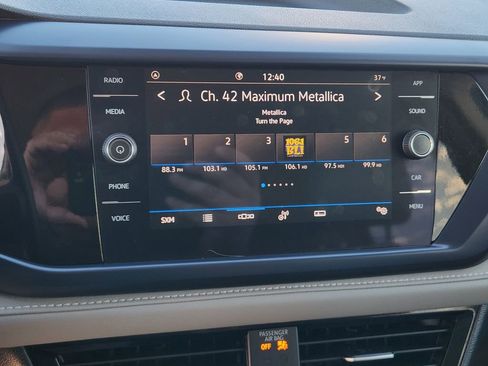 Used 2024 Volkswagen Taos SE image 17