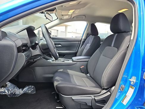Used 2025 Nissan Sentra SV FWD image 13