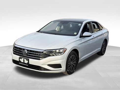 Used 2019 Volkswagen Jetta SE FWD image 3