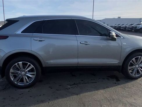 Used 2025 Cadillac XT5 Premium Luxury w/ Technology Package image 9