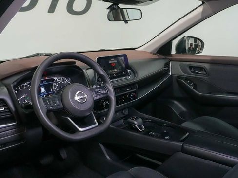 Used 2023 Nissan Rogue S FWD image 12