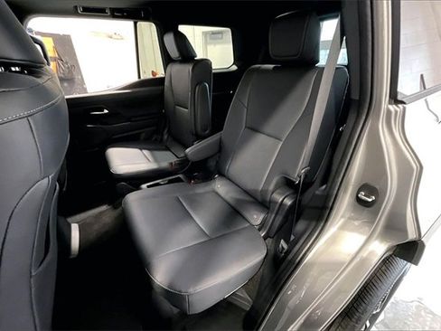 Used 2025 Lexus GX 550 image 22