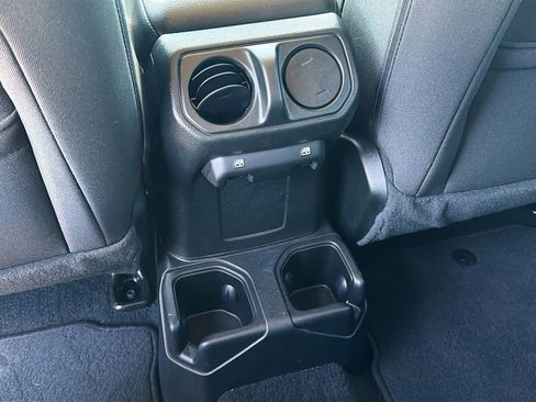 Used 2023 Jeep Wrangler Unlimited Sport AWD/4WD image 19