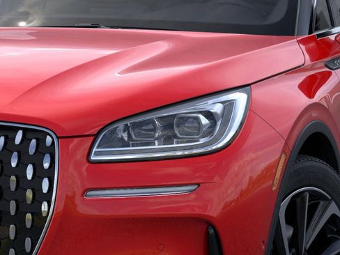 New 2023 Lincoln Corsair Reserve w/ Equipment Group 202A image 18