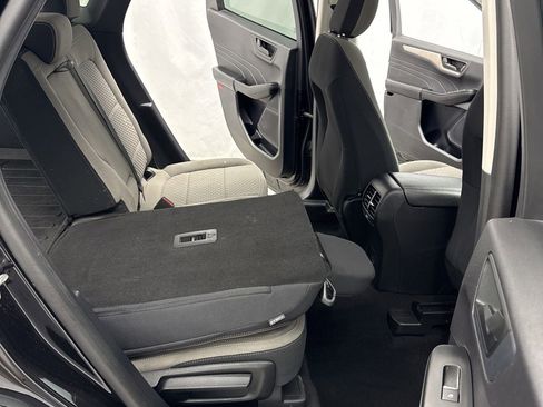 Certified 2022 Ford Escape SE w/ SE Sport Appearance Package image 36