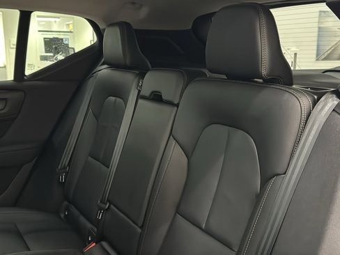 Used 2024 Volvo XC40 B5 Plus w/ Climate Package image 26