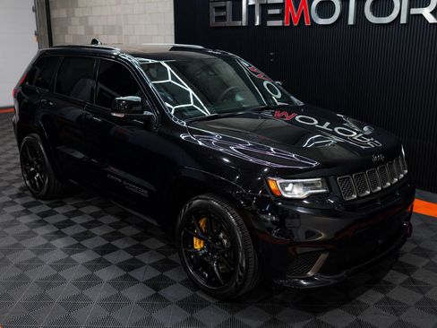 Used 2018 Jeep Grand Cherokee Trackhawk AWD/4WD image 8