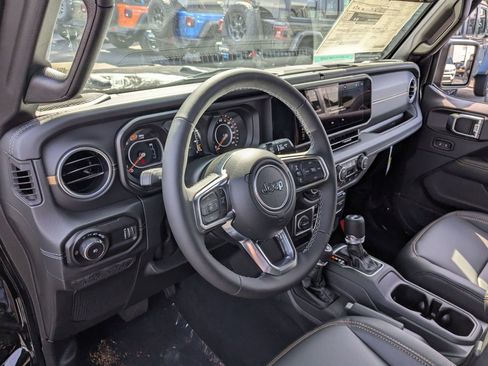 New 2025 Jeep Wrangler Sahara image 15
