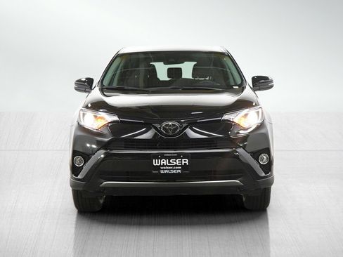 Used 2018 Toyota RAV4 XLE AWD/4WD image 8